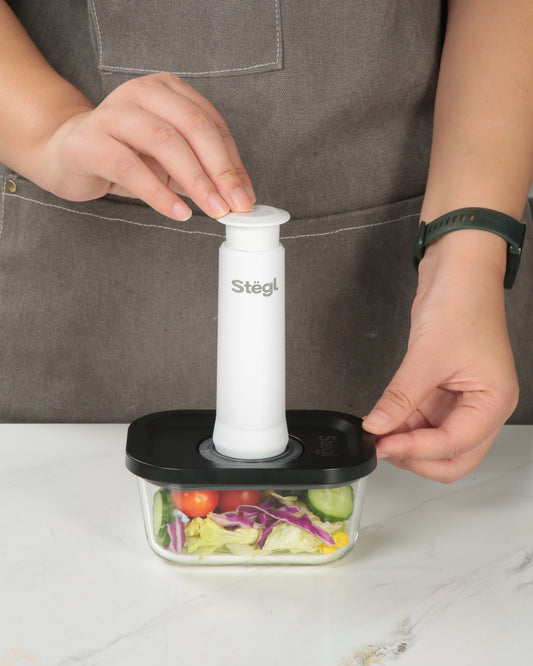 Glass Containers & Vacuum Pump