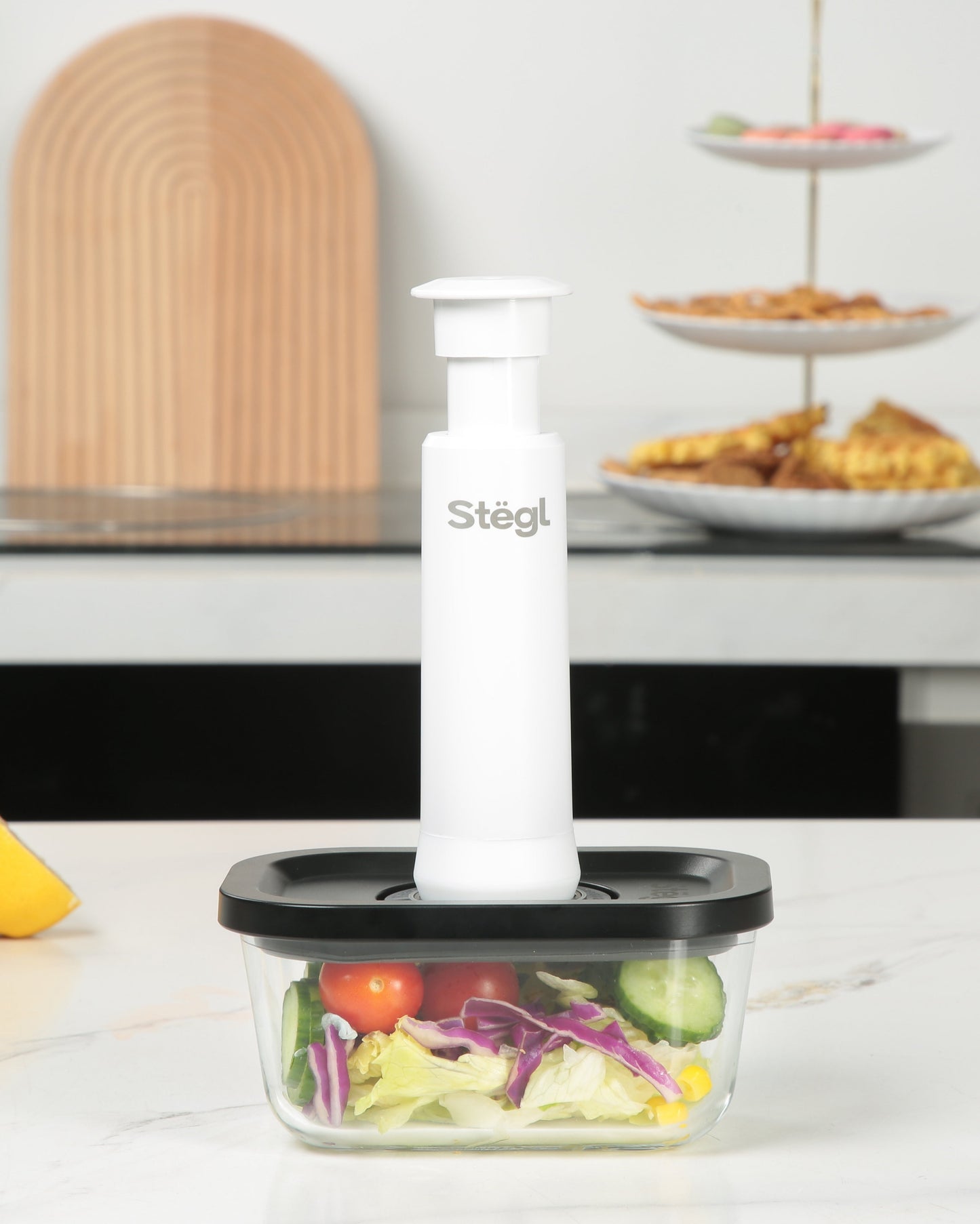 Glass Containers & Vacuum Pump